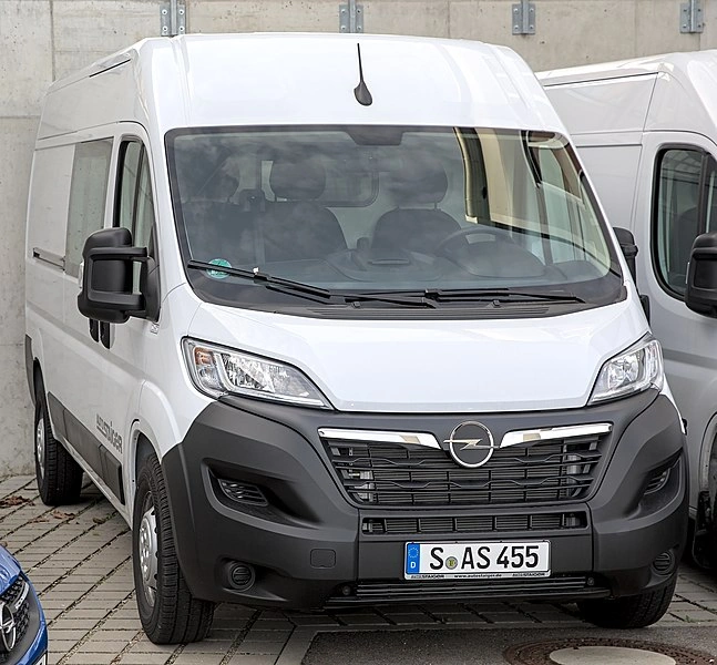 Новое поколение фургонов Movano от Opel сменило платформу