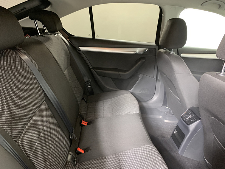 SKODA Octavia 1.4, 2014 года, Механика, КОРИЧНЕВЫЙ