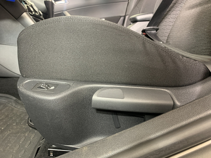 PEUGEOT 308 1.6, 2012 года, Автоматическая, Серо-бежевый