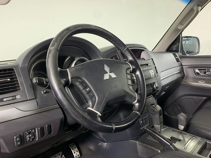 MITSUBISHI Pajero 3, 2012 года, Автоматическая, ЧЕРНЫЙ