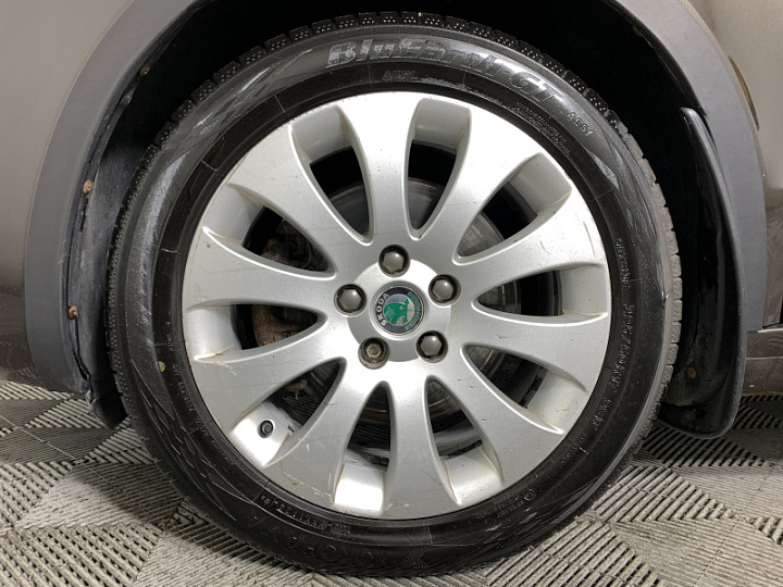 Skoda Superb 1.8, 2015 года, Робот, Коричневый