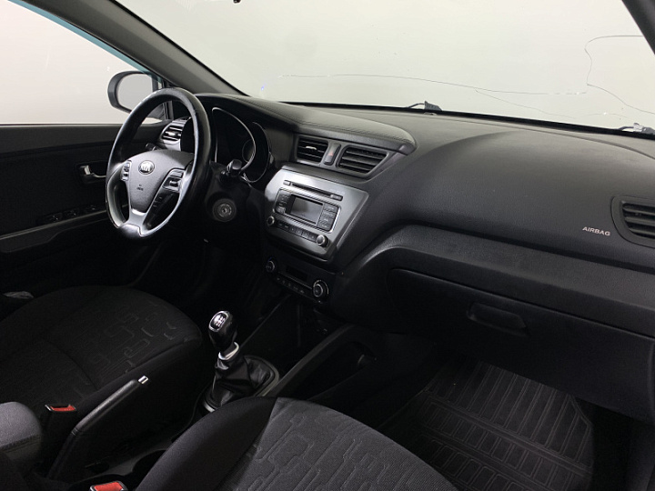 KIA Rio 1.6, 2016 года, Механика, Белый