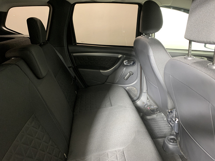 RENAULT Duster 2, 2017 года, Механика, Темно-Коричневый
