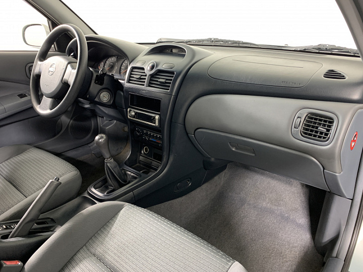 NISSAN Almera Classic 1.6, 2006 года, Механика, Серебристый