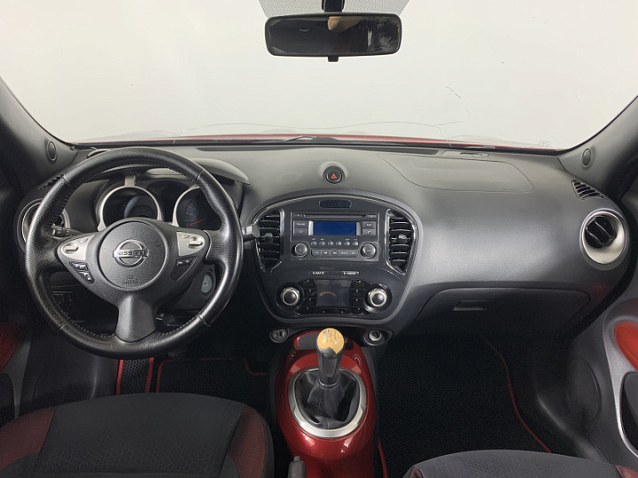 NISSAN Juke 1.6, 2011 года, Механика, КРАСНЫЙ