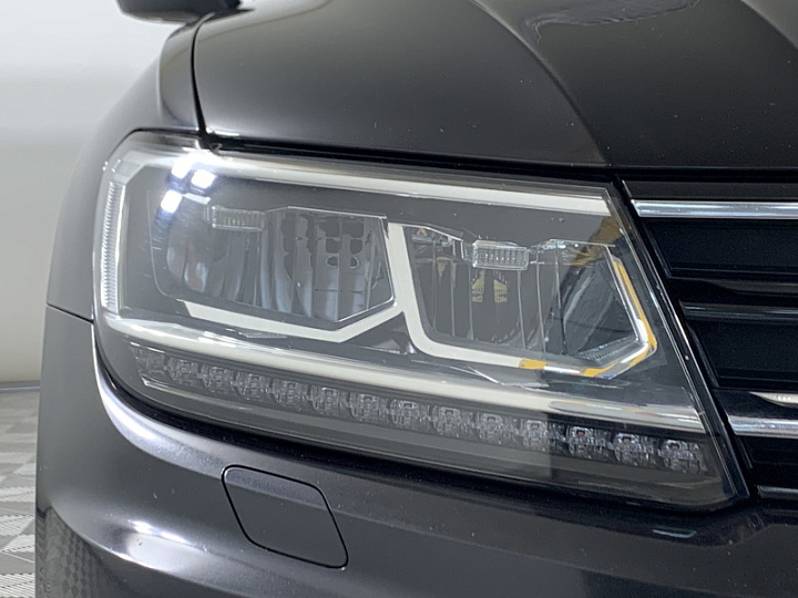 VOLKSWAGEN Tiguan 1.4, 2019 года, Робот, ЧЕРНЫЙ