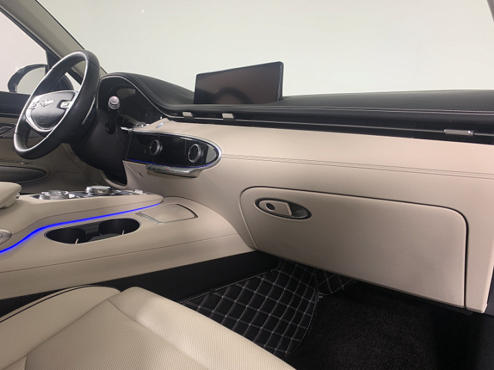GENESIS GV70 2.2, 2021 года, Автоматическая, ЧЕРНЫЙ