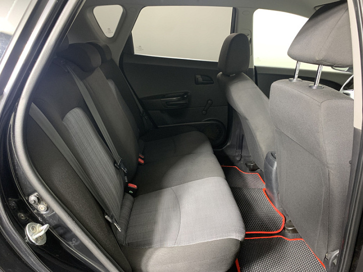 KIA Ceed 1.4, 2011 года, Механика, Черный перламутр