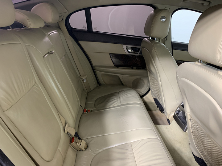 JAGUAR XF 3, 2010 года, Автоматическая, ЧЕРНЫЙ