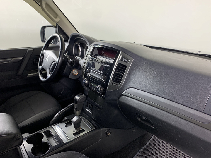 MITSUBISHI Pajero 3, 2015 года, Автоматическая, СЕРЫЙ