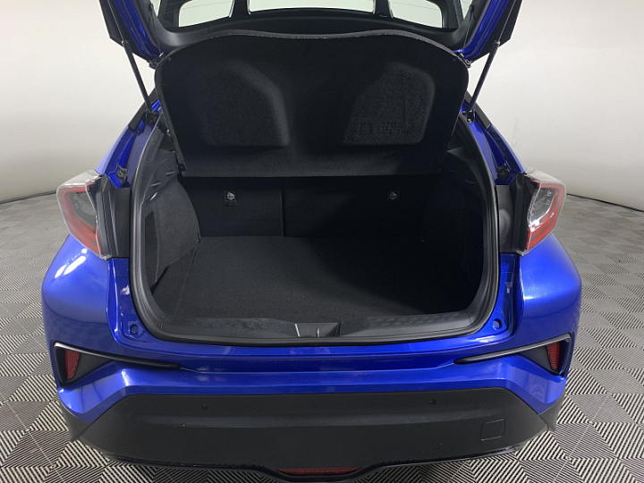Toyota C-HR 1.197, 2019 года, Автоматическая, Синий
