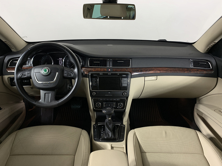 SKODA Superb 2, 2012 года, Робот, Вишневый