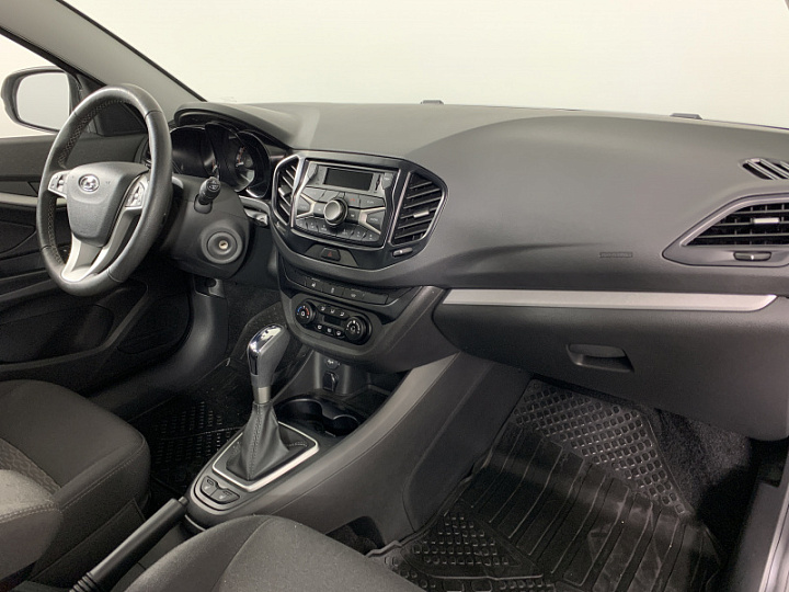 Lada Vesta 1.6, 2020 года, Вариатор, КОРИЧНЕВЫЙ