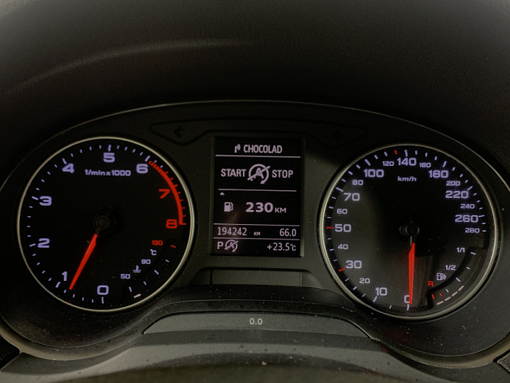 AUDI A3 1.2, 2015 года, Робот, БЕЛЫЙ