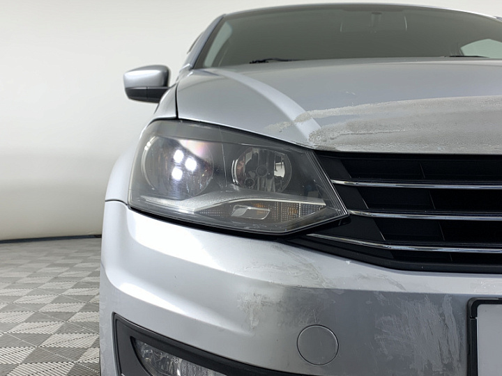 VOLKSWAGEN Polo 1.6, 2016 года, Автоматическая, Серебристый