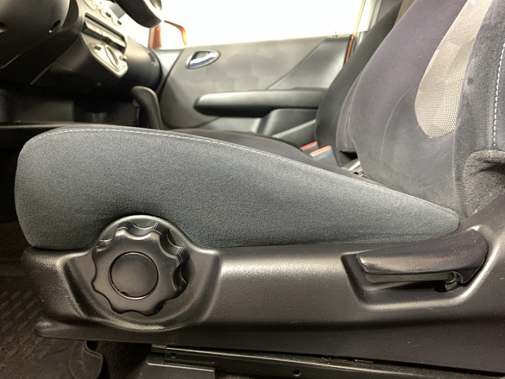 HONDA Jazz 1.3, 2008 года, Вариатор, ОРАНЖЕВЫЙ
