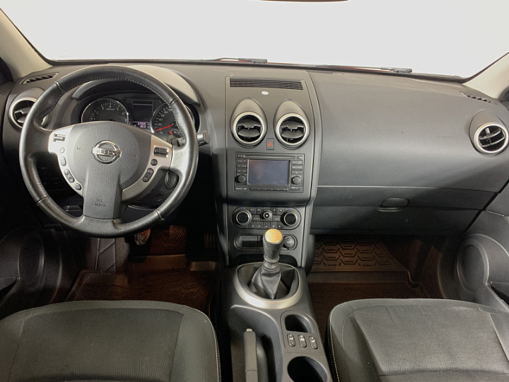 NISSAN Qashqai 2, 2011 года, Механика, КРАСНЫЙ