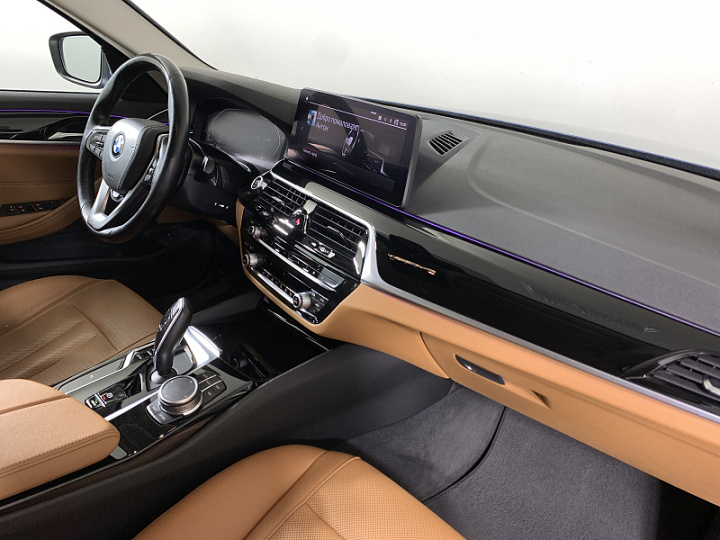 BMW 5 серии 2, 2021 года, Автоматическая, синий