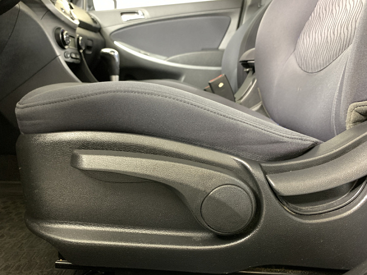 HYUNDAI Solaris 1.6, 2011 года, Автоматическая, БЕЛЫЙ