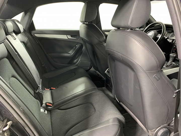 AUDI A4 2, 2014 года, Робот, Черно-синий