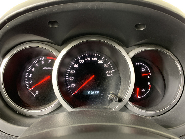 SUZUKI Grand Vitara 2, 2008 года, Механика, БЕЖЕВЫЙ