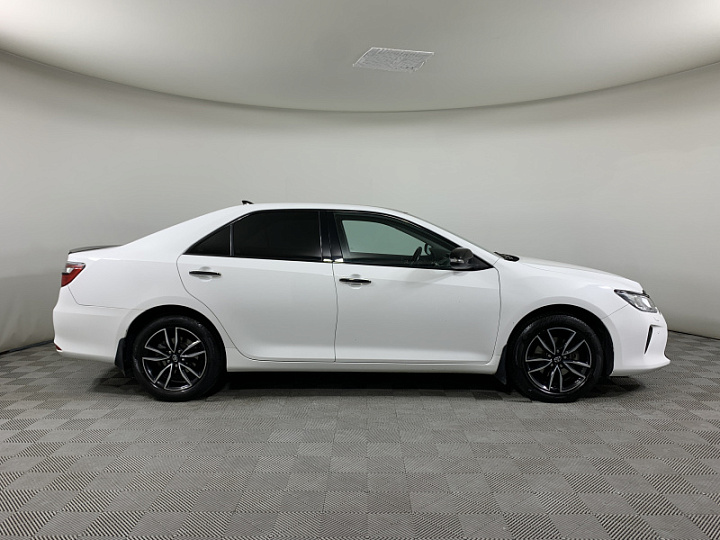 TOYOTA Camry 2.5, 2017 года, Автоматическая, БЕЛЫЙ