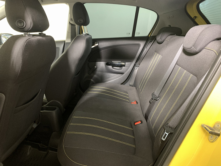 Opel Corsa 1.4, 2013 года, Автоматическая, желтый
