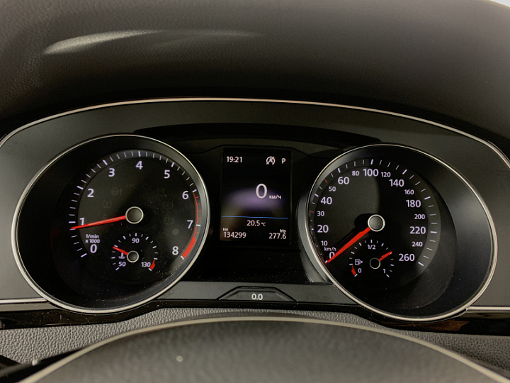 VOLKSWAGEN Passat 1.8, 2018 года, Робот, Черно-Серый