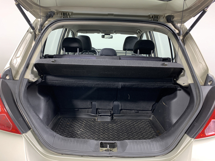 NISSAN Tiida 1.6, 2010 года, Автоматическая, БЕЖЕВЫЙ