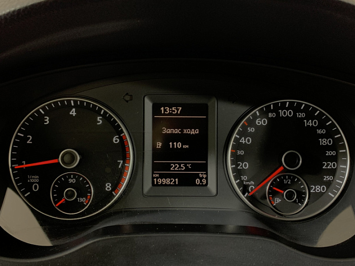 VOLKSWAGEN Jetta 1.6, 2012 года, Механика, Серебристо-желтый