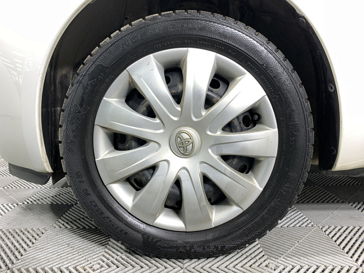 TOYOTA Yaris 1.3, 2008 года, Робот, БЕЛЫЙ