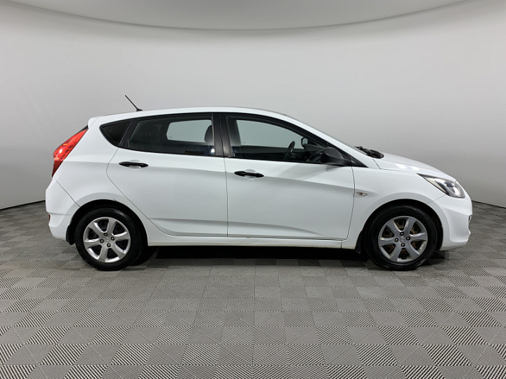 HYUNDAI Solaris 1.4, 2014 года, Автоматическая, БЕЛЫЙ