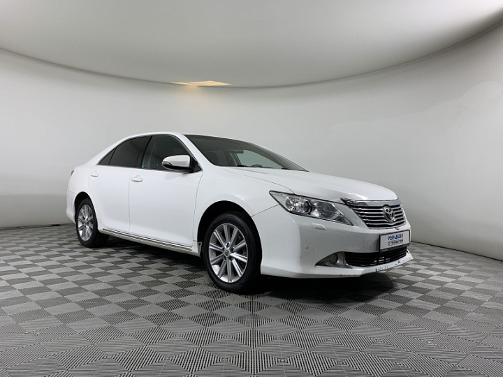 TOYOTA Camry 2.5, 2013 года, Автоматическая, БЕЛЫЙ