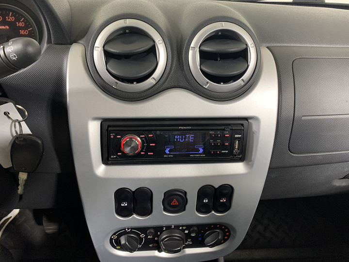 RENAULT Sandero Stepway 1.6, 2012 года, Механика, КРАСНЫЙ