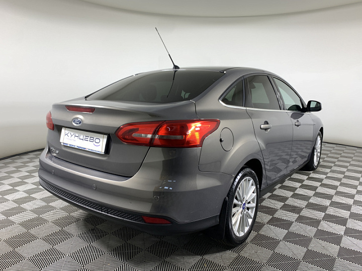 FORD Focus 1.6, 2015 года, Робот, Серо-коричневый