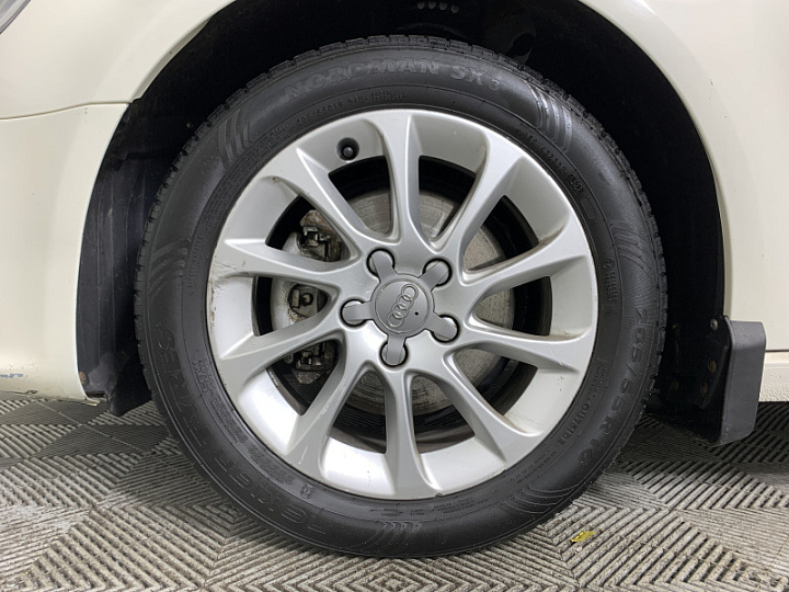 AUDI A3 1.2, 2015 года, Робот, БЕЛЫЙ