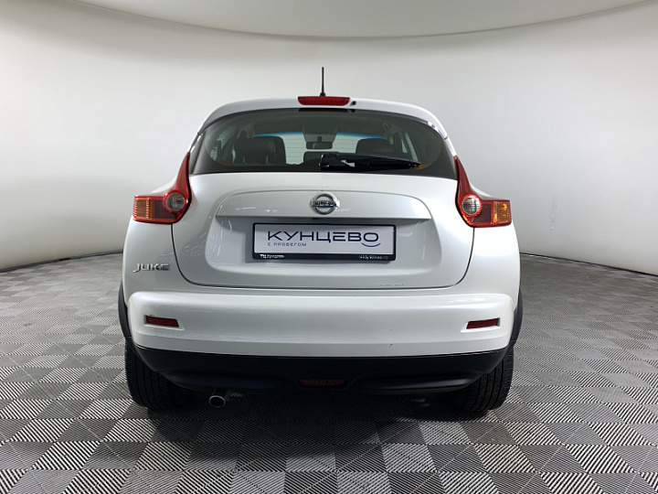 NISSAN Juke 1.6, 2014 года, Вариатор, БЕЛЫЙ