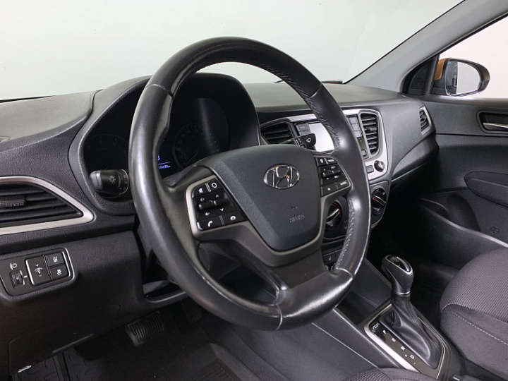 Hyundai Solaris 1.6, 2018 года, Автоматическая, Оранжевый