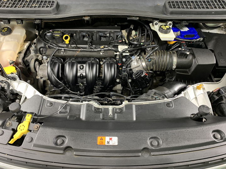 FORD Kuga 2.5, 2015 года, Автоматическая, Серебристый