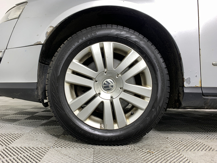VOLKSWAGEN Passat 1.8, 2008 года, Механика, Серебристый