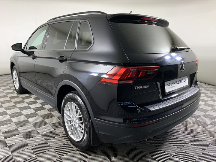 Volkswagen Tiguan 1.4, 2020 года, Робот, Черный