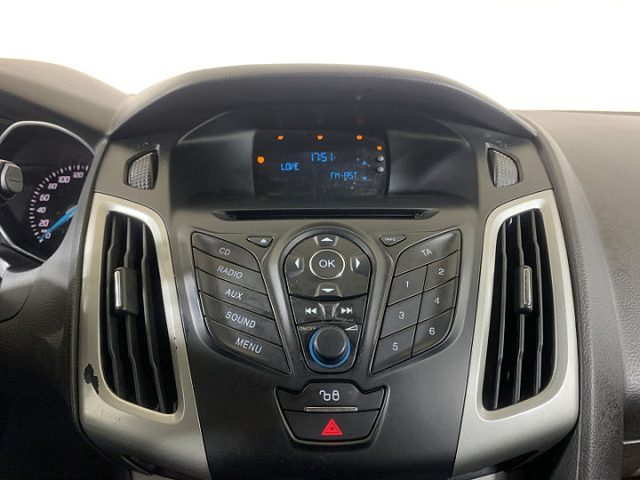 FORD Focus 1.6, 2015 года, Механика, ЖЕЛТЫЙ