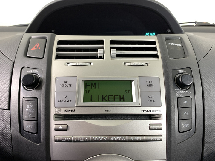 TOYOTA Yaris 1.3, 2008 года, Робот, БЕЛЫЙ