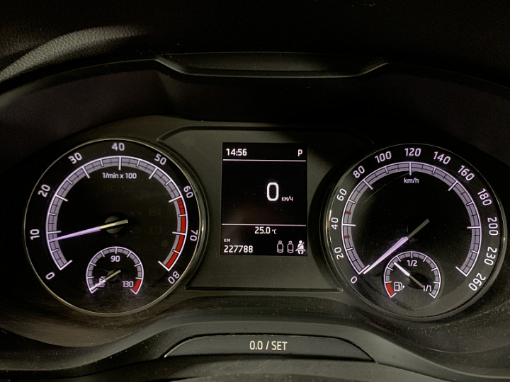 SKODA Kodiaq 2, 2018 года, Робот, КОРИЧНЕВЫЙ