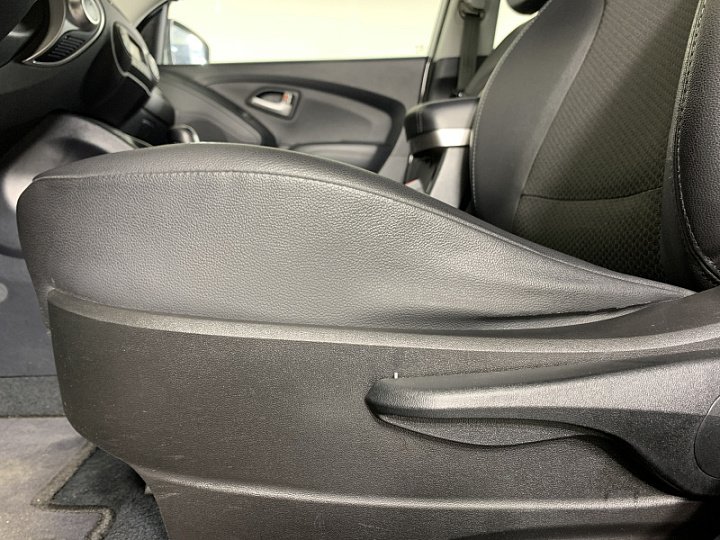 HYUNDAI ix35 2, 2012 года, Автоматическая, Серебристый