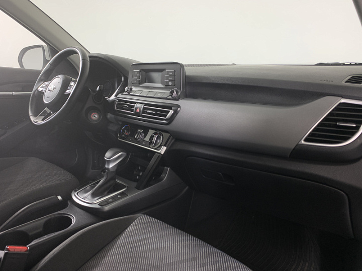 KIA Seltos 1.6, 2020 года, Автоматическая, БЕЛЫЙ
