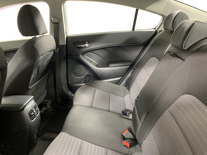 KIA Cerato 2, 2017 года, Автоматическая, Серебристый
