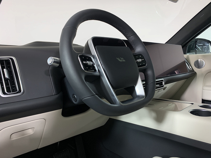 Li Auto L9 1.5, 2023 года, Автоматическая, ЗЕЛЕНЫЙ