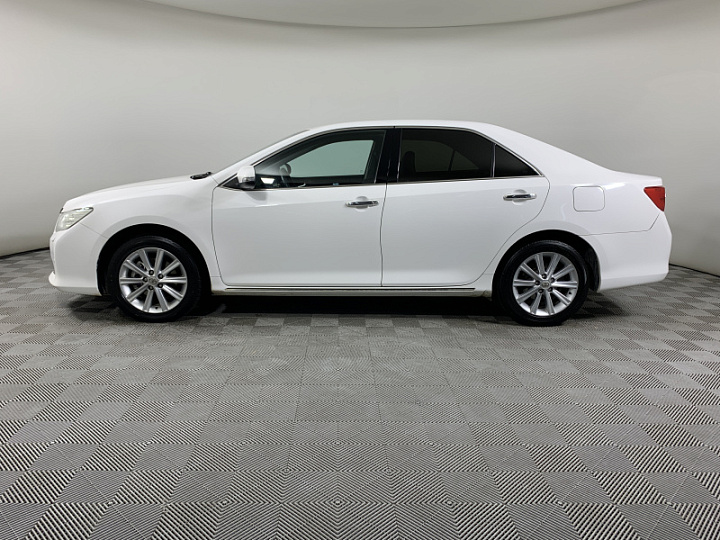 TOYOTA Camry 2.5, 2014 года, Автоматическая, БЕЛЫЙ