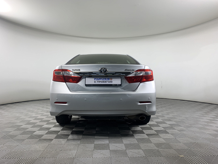 TOYOTA Camry 2.5, 2013 года, Автоматическая, Серебристый
